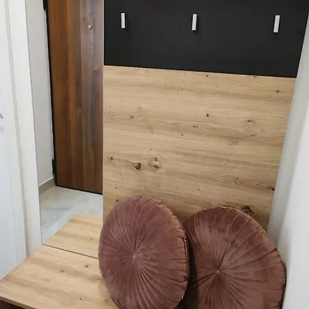 Apartment No Worries Split